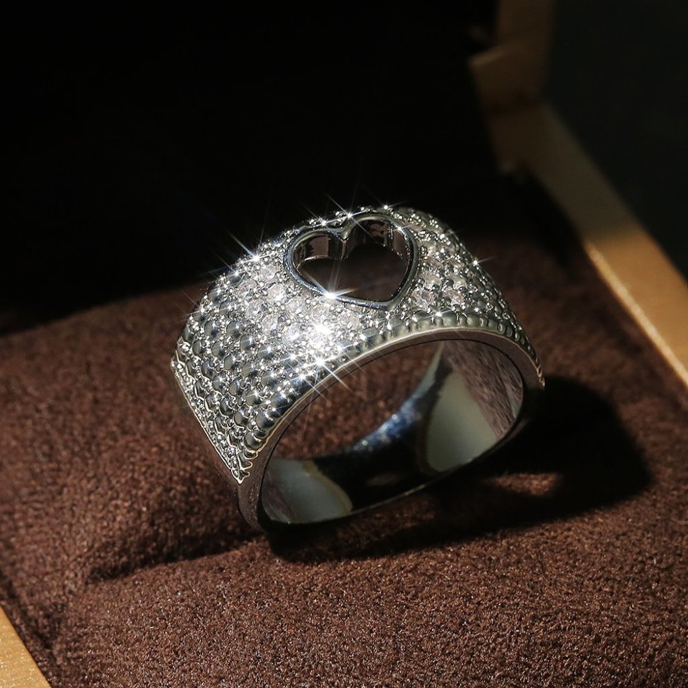 925 Sterling Silver Diamond Heart Cutout Ring Band - Picture 7 of 8